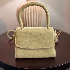 Elegant Mint Green Croc-Embossed Handbag